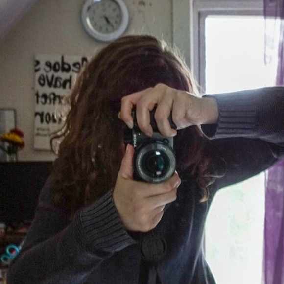 Meet your Posher, Abby - Picture 1 of 1